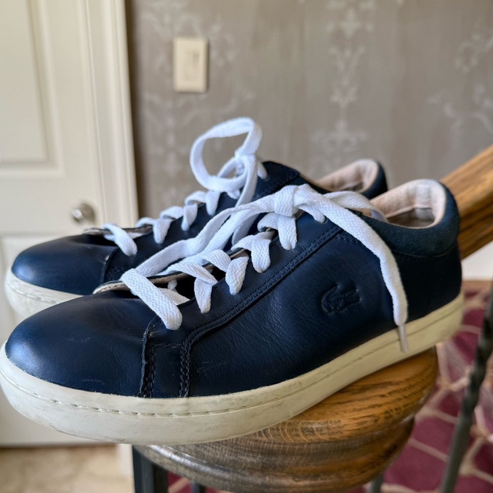 Lacoste ladies, leather, navy sneaker very good condition size 7 new laces - Picture 2 of 15
